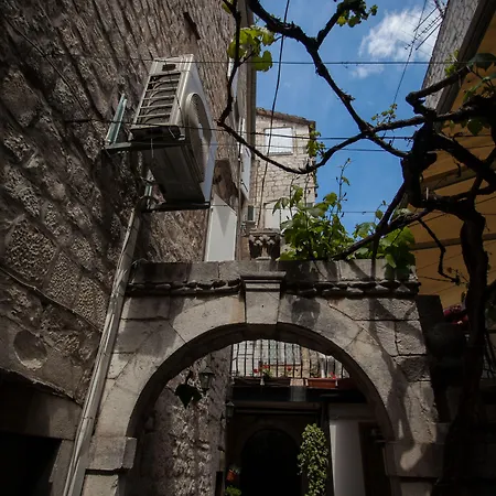 Lägenhet Tin Trogir