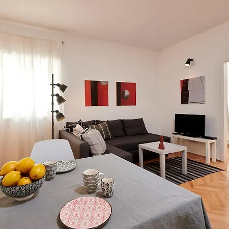 Apartament Tin *