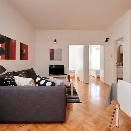 Apartament Tin *