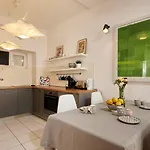 Apartament Tin *
